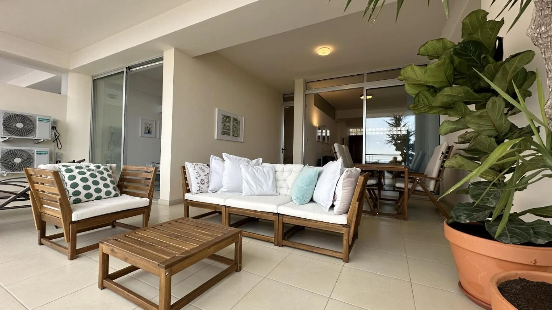 Amazing Sea And Marina View City Center 2Bdr Flat Larnaca